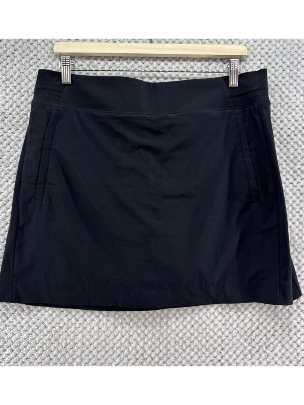 Womens 12 Black Athletic Skirt Zip Pockets